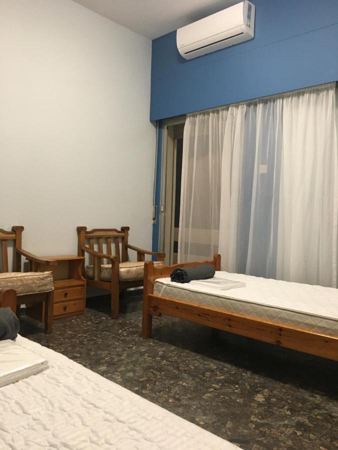 Past Or Trail Hostel Larnaca Luaran gambar