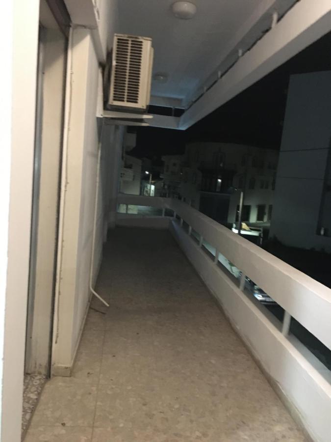 Past Or Trail Hostel Larnaca Luaran gambar