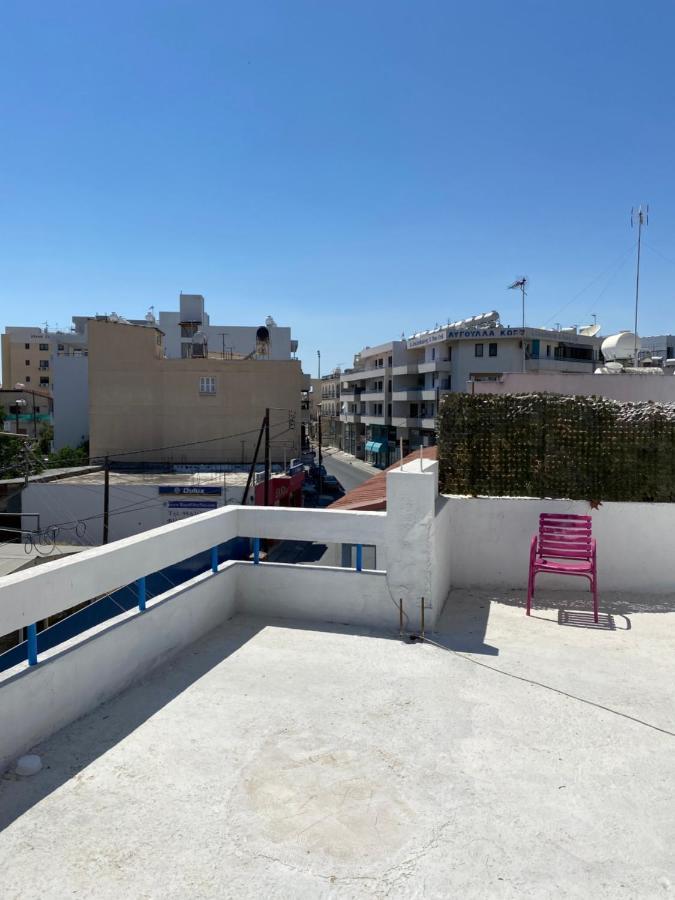 Past Or Trail Hostel Larnaca Luaran gambar