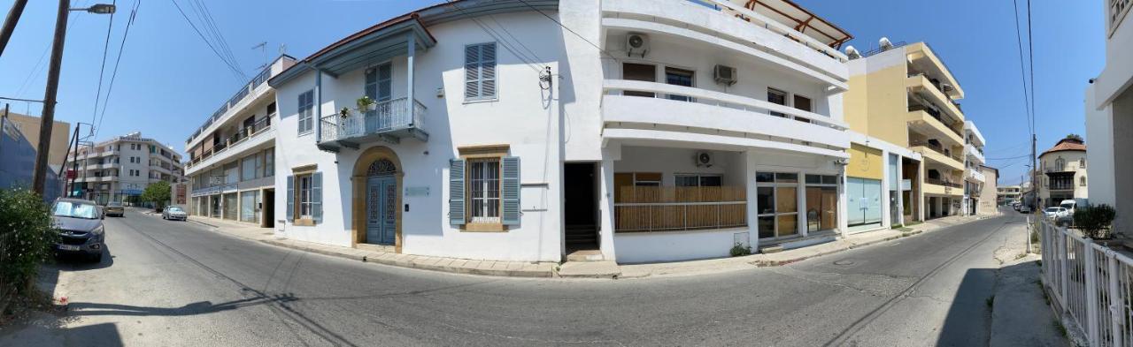 Past Or Trail Hostel Larnaca Luaran gambar